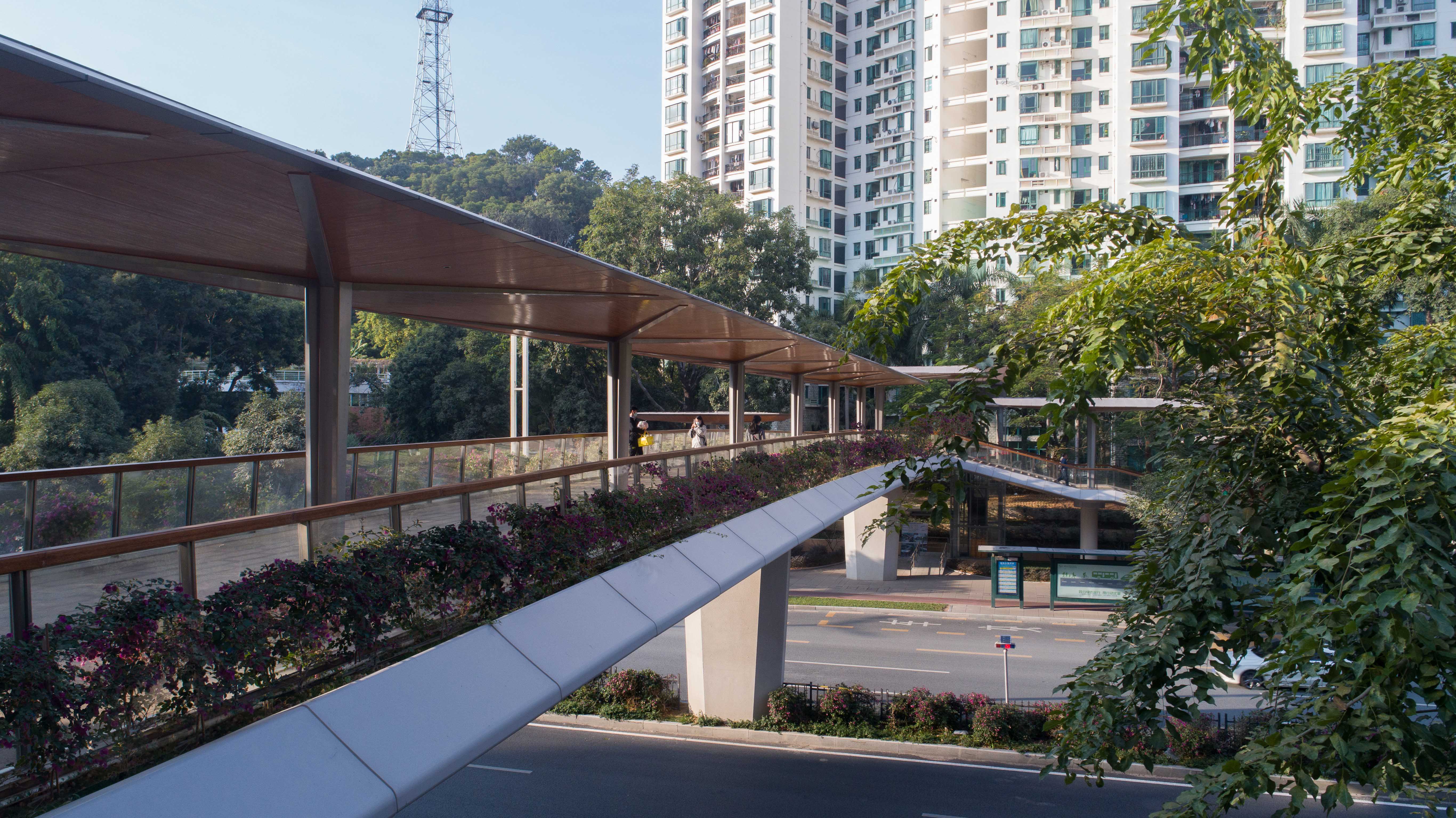 扶手及綠化帶A green belt & the handrail.jpg